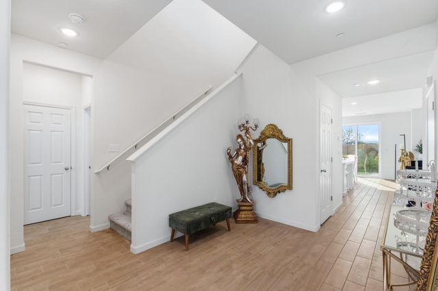 1617 N Filbert Avenue, Fresno, CA 93727