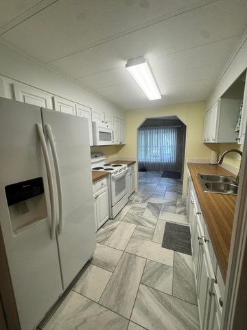 8 Grande Camino Place, Fort Pierce, FL 34951