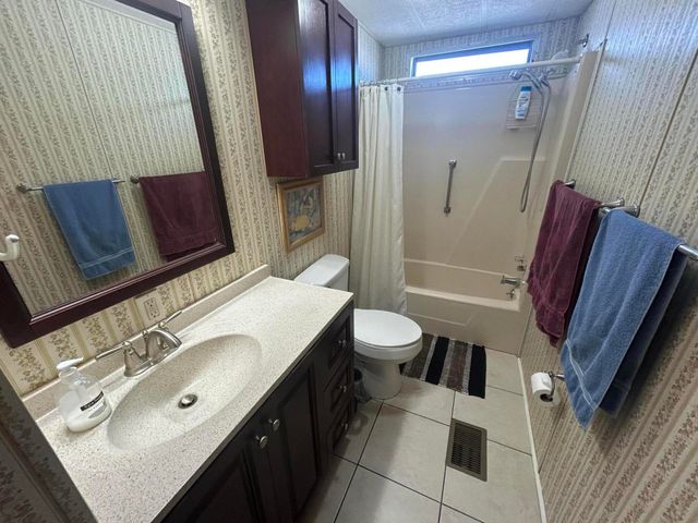 8 Grande Camino Place, Fort Pierce, FL 34951