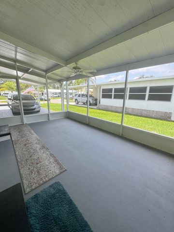 8 Grande Camino Place, Fort Pierce, FL 34951