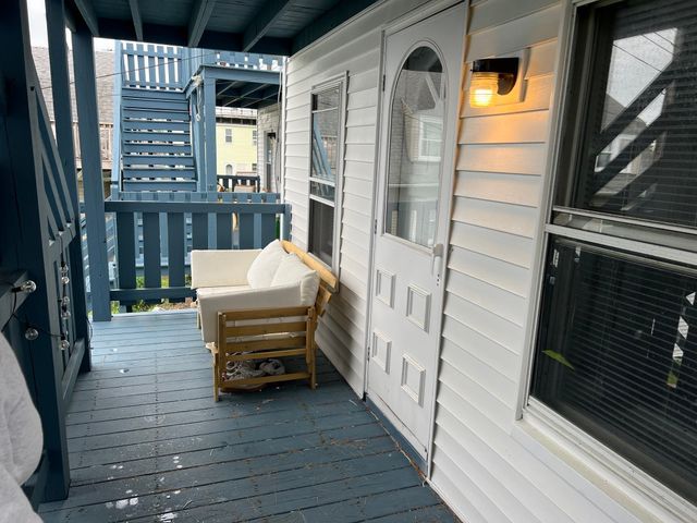 21 Siren St A, Winthrop, MA 02152