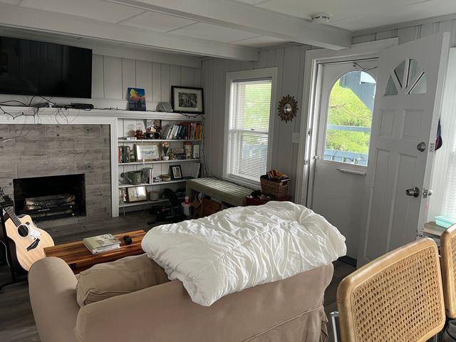 21 Siren St A, Winthrop, MA 02152