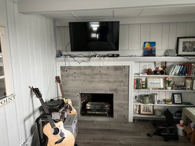 21 Siren St A, Winthrop, MA 02152