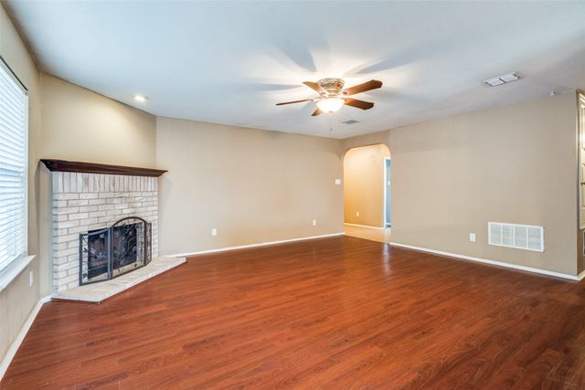 2844 Bluffs Court, Mckinney, TX 75071