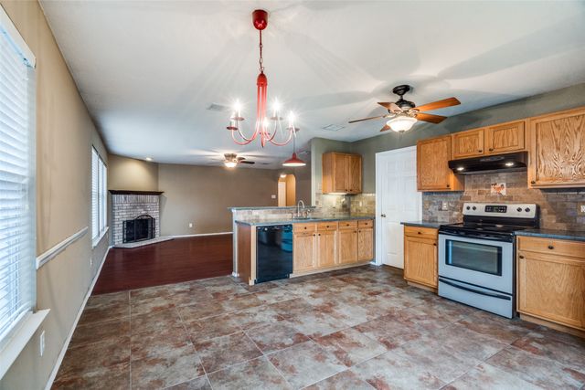 2844 Bluffs Court, Mckinney, TX 75071