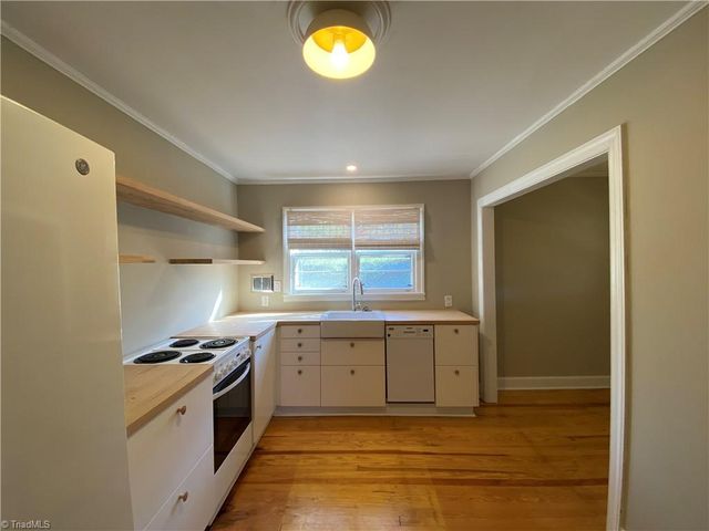 2135 Griffith Road, Winston-salem, NC 27103