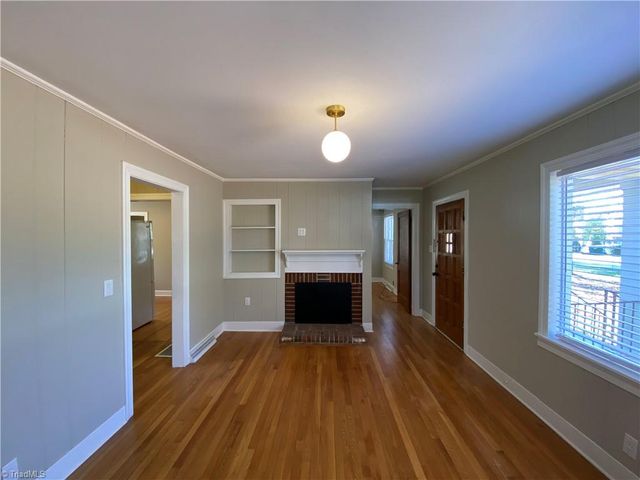 2135 Griffith Road, Winston-salem, NC 27103