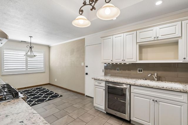 5510 Hesper Way, Carmichael, CA 95608