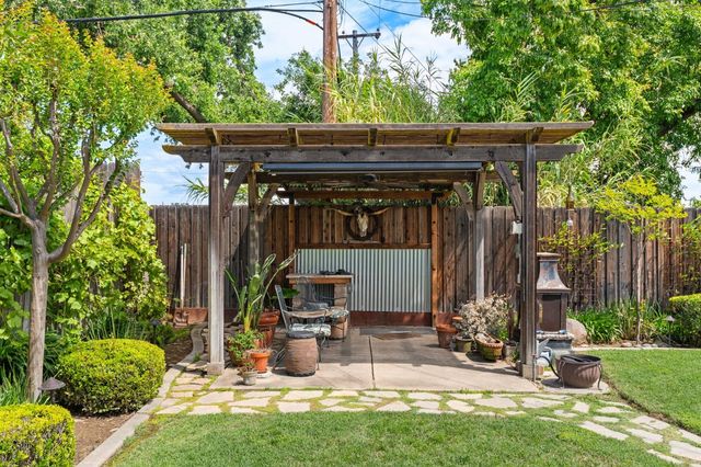 5510 Hesper Way, Carmichael, CA 95608