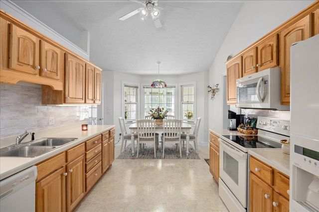 2915 BARRINGTON DR, Rockingham, VA 22801