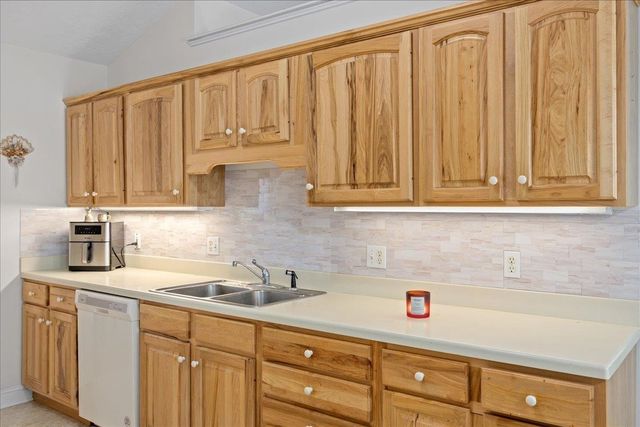 2915 BARRINGTON DR, Rockingham, VA 22801