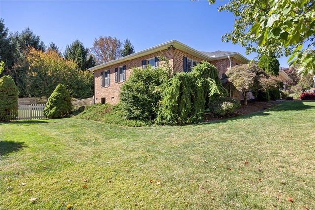 2915 BARRINGTON DR, Rockingham, VA 22801