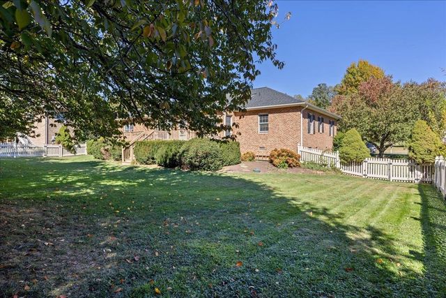 2915 BARRINGTON DR, Rockingham, VA 22801