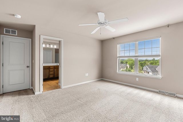 3937 ARCHER LN, Columbia, PA 17512