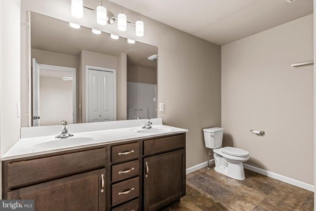 3937 ARCHER LN, Columbia, PA 17512