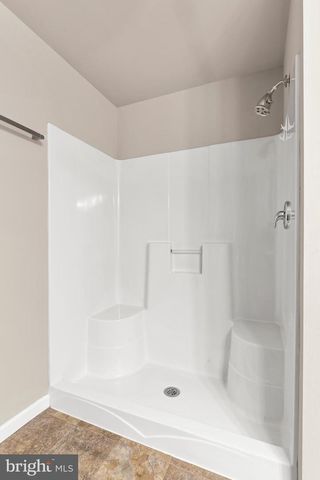 3937 ARCHER LN, Columbia, PA 17512
