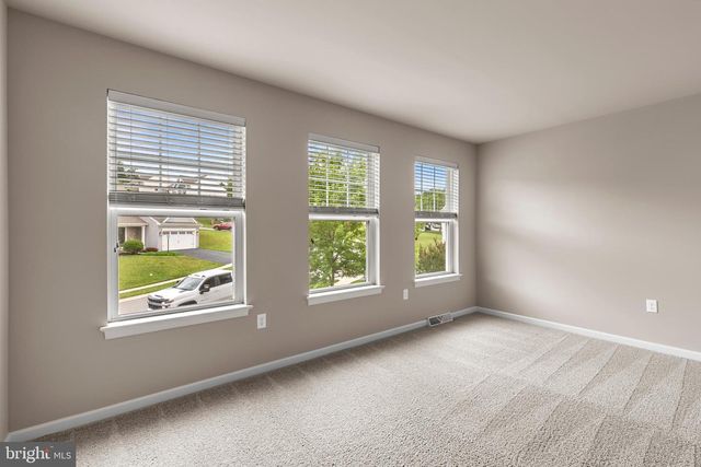 3937 ARCHER LN, Columbia, PA 17512