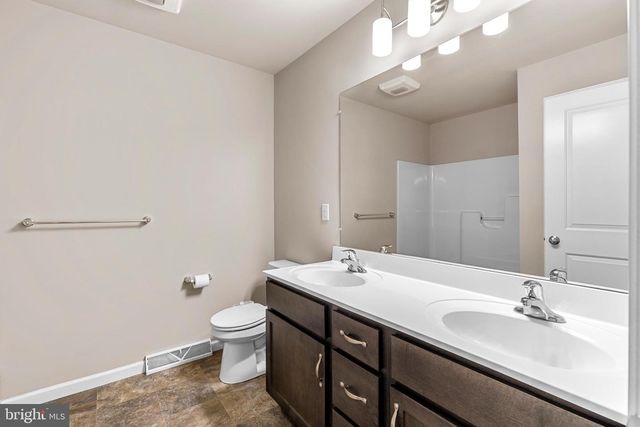 3937 ARCHER LN, Columbia, PA 17512