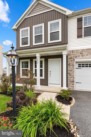 3937 ARCHER LN, Columbia, PA 17512