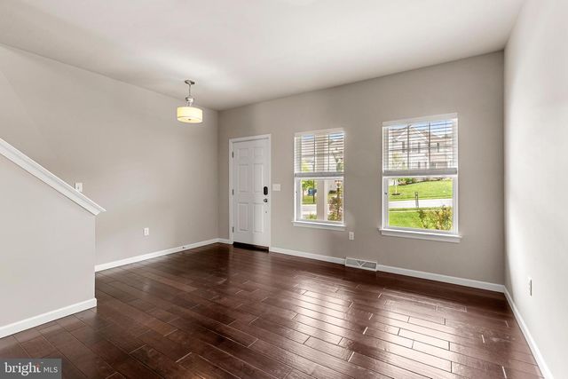 3937 ARCHER LN, Columbia, PA 17512