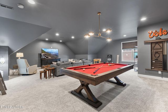 1632 Cascading Falls Lane, Sevierville, TN 37876