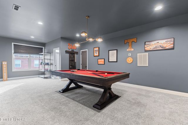 1632 Cascading Falls Lane, Sevierville, TN 37876