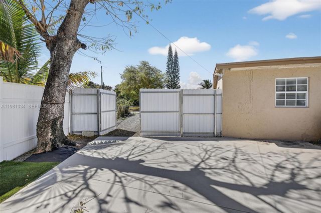 3220 NW 2nd Street, Lauderhill, FL 33311