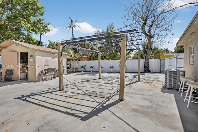 3220 NW 2nd Street, Lauderhill, FL 33311