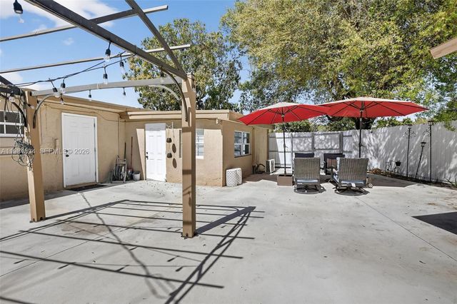 3220 NW 2nd Street, Lauderhill, FL 33311