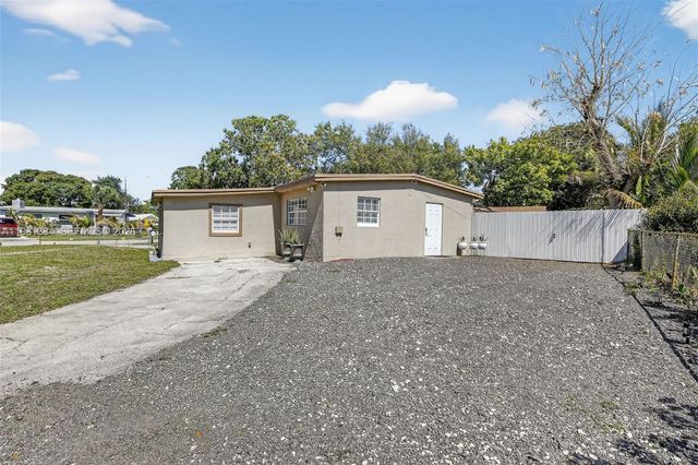 3220 NW 2nd Street, Lauderhill, FL 33311