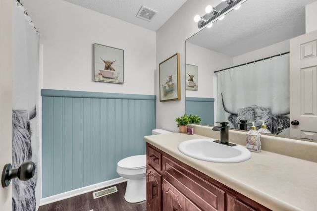 1019 Hedge Apple Dr, Clarksville, TN 37040