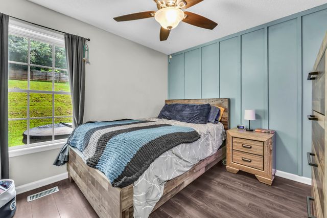 1019 Hedge Apple Dr, Clarksville, TN 37040