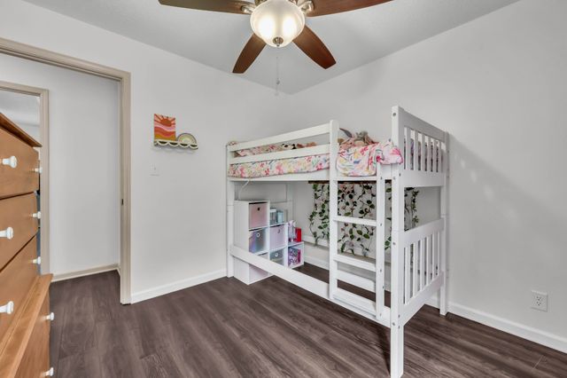 1019 Hedge Apple Dr, Clarksville, TN 37040