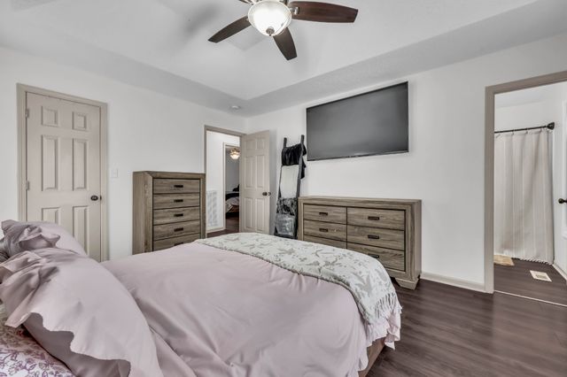 1019 Hedge Apple Dr, Clarksville, TN 37040