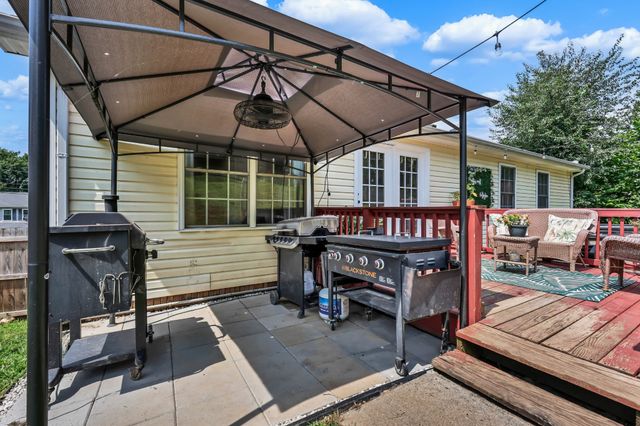 1019 Hedge Apple Dr, Clarksville, TN 37040