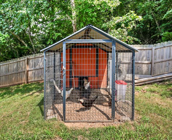 1019 Hedge Apple Dr, Clarksville, TN 37040