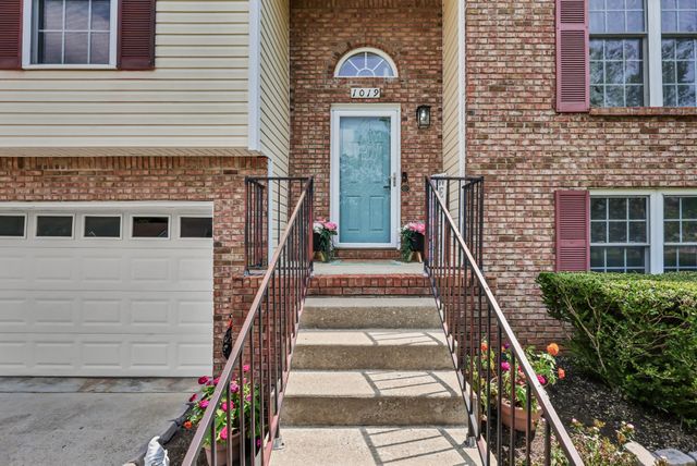 1019 Hedge Apple Dr, Clarksville, TN 37040