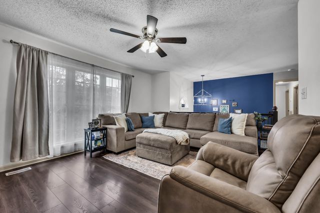 1019 Hedge Apple Dr, Clarksville, TN 37040