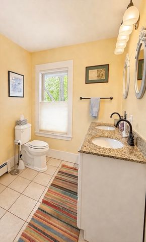 27 Holyoke St, Easthampton, MA 01027