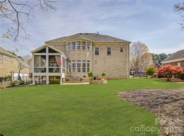 16915 Turtle Point Road, Charlotte, NC 28278