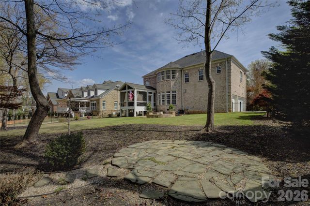 16915 Turtle Point Road, Charlotte, NC 28278