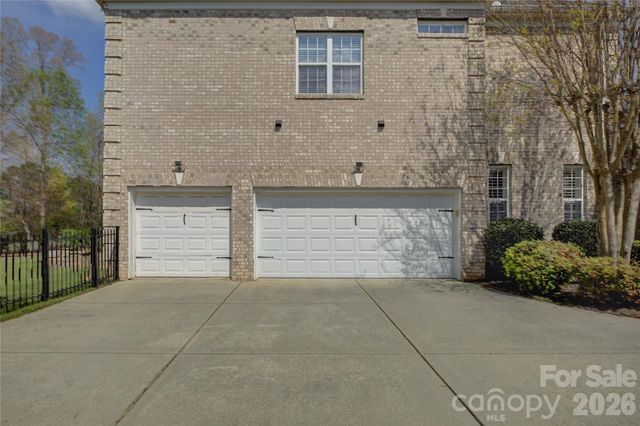 16915 Turtle Point Road, Charlotte, NC 28278