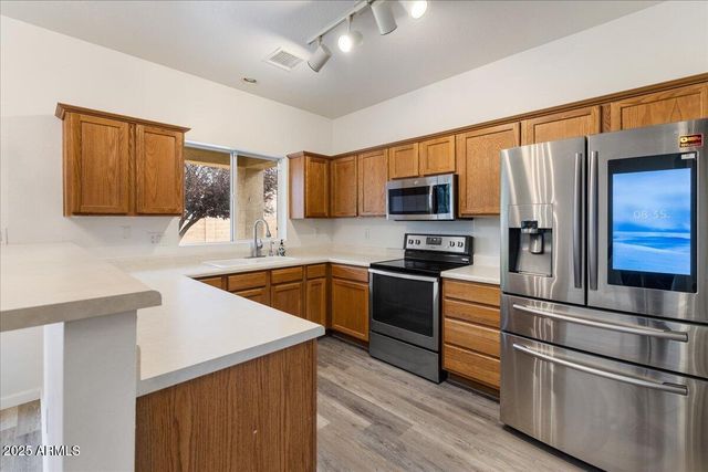 556 N ROBLES Street, Dewey, AZ 86327