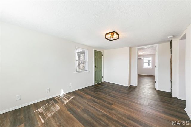 10170 Bon Oak Drive, St Louis, MO 63136