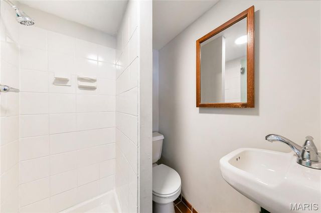 10170 Bon Oak Drive, St Louis, MO 63136