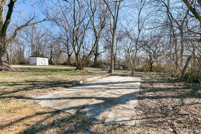 10170 Bon Oak Drive, St Louis, MO 63136