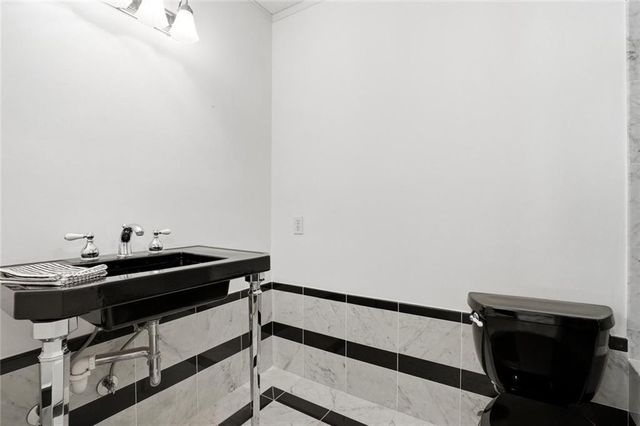 2033 Riverwood Drive, Gainesville, GA 30501