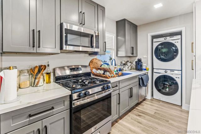 3019-3023 E 10Th Street, National City, CA 91950