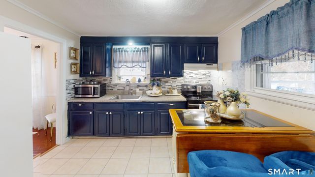 14 Sequin Street, Hartford, CT 06106