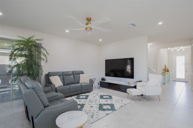 10225 GLIDING EAGLE WAY, Land O Lakes, FL 34638